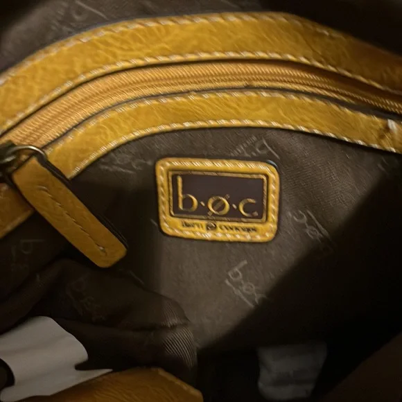 🆕B.O.C charging handbag, this bag is a must have. Priced to sell fast - Picture 4 of 9